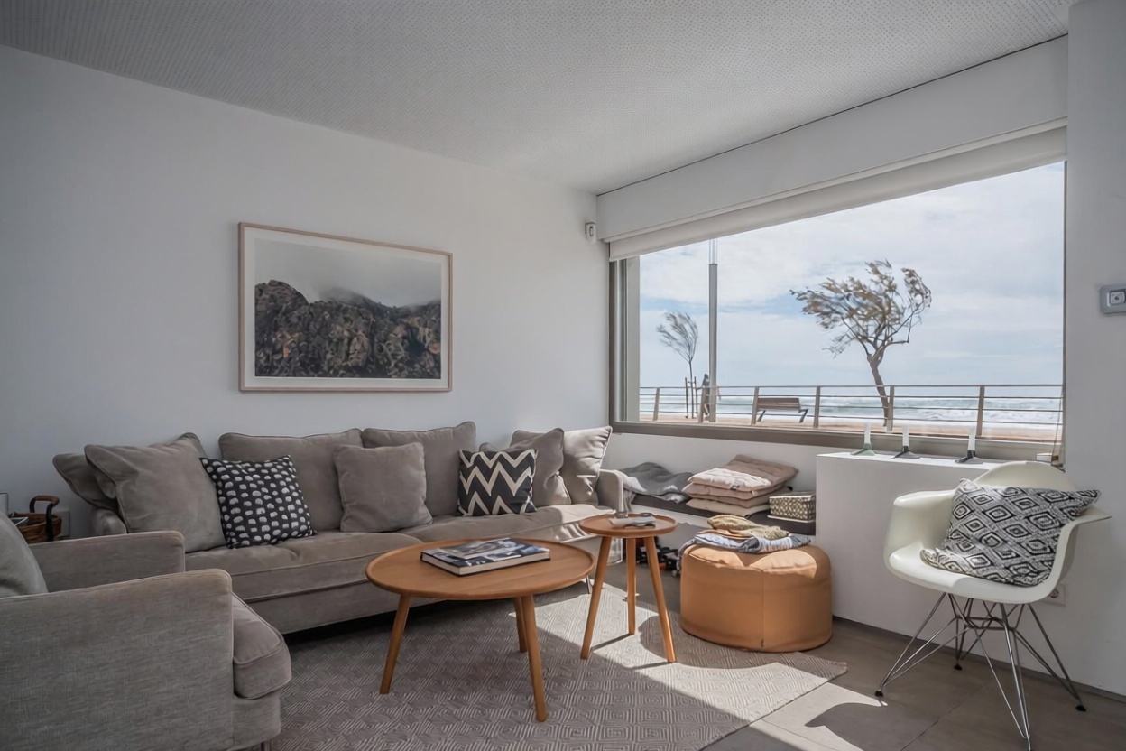 Chalet com acesso direto à praia em Palma de Mallorca — Sala