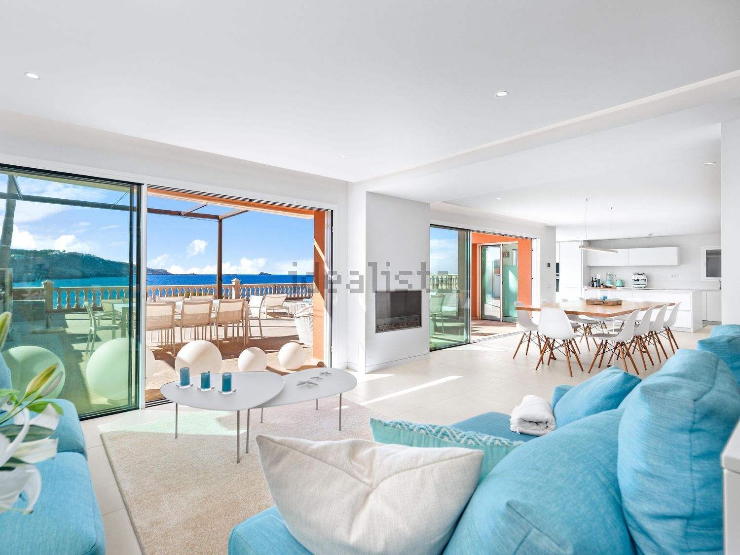 Duplex en première ligne de plage à Calvià — Séjour