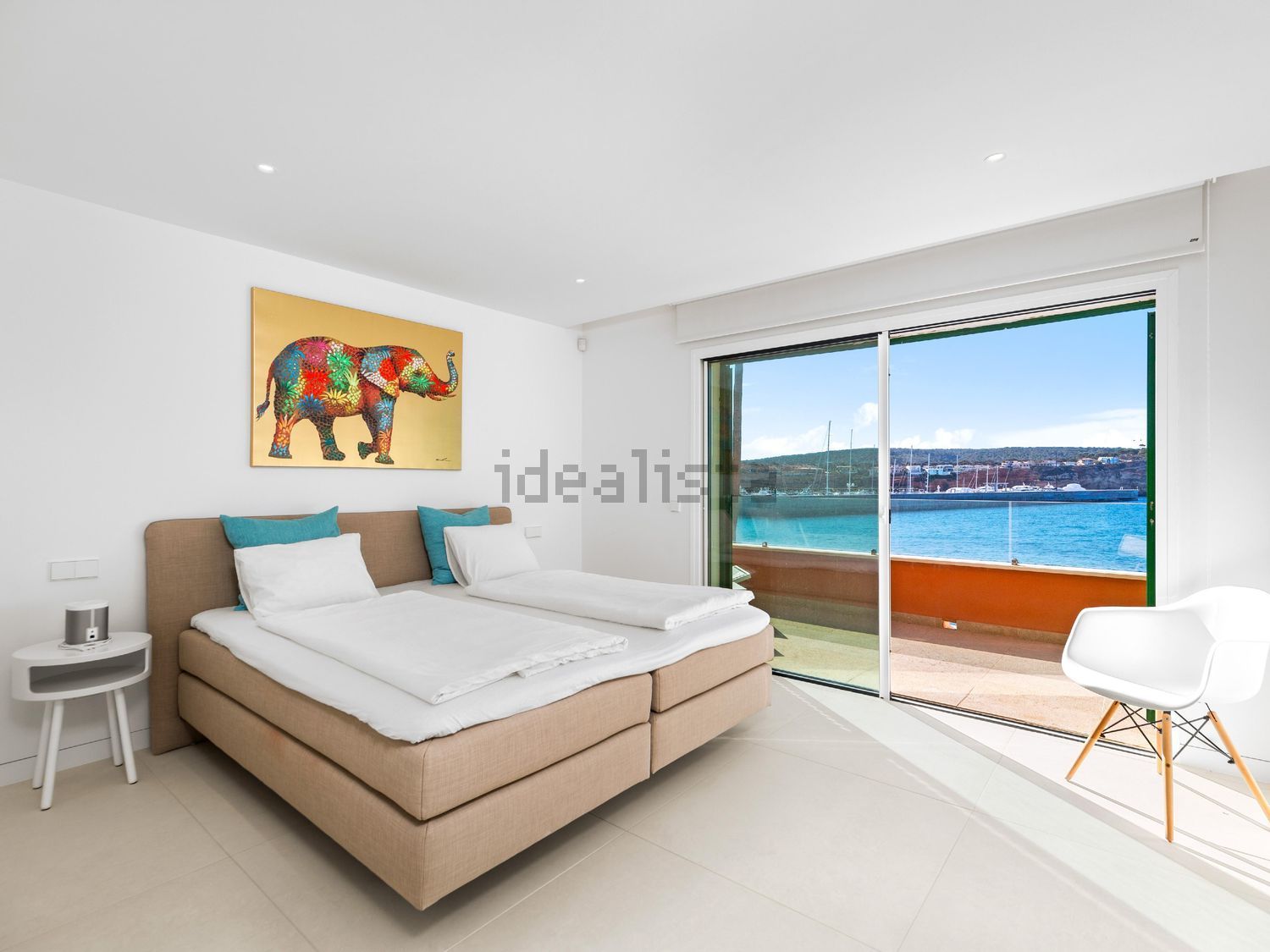 Duplex en première ligne de plage à Calvià — Chambre
