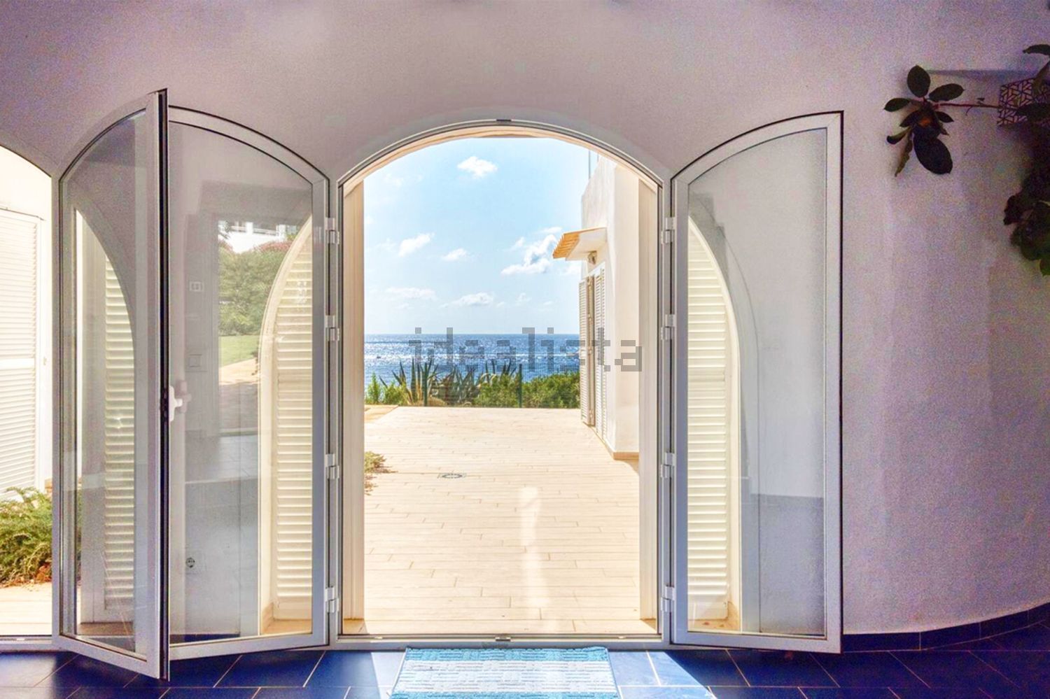Chalet with direct beach access in Santanyí