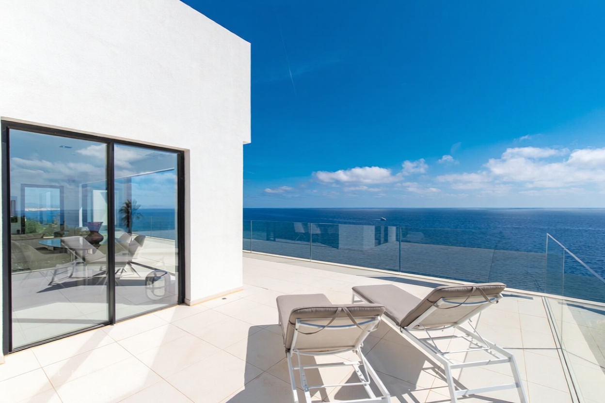 Chalet with direct beach access in Manacor