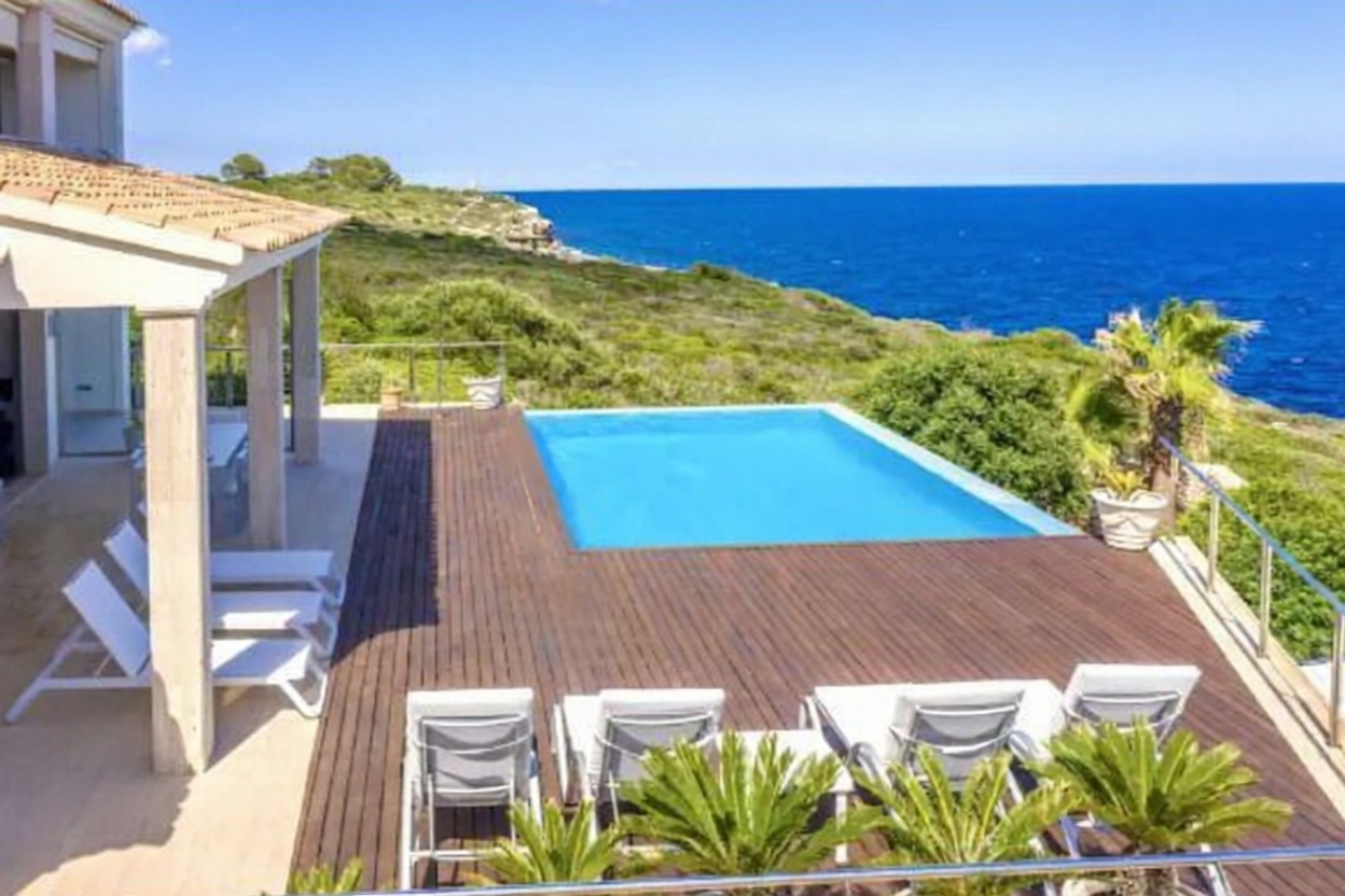 Chalet with direct beach access in Manacor