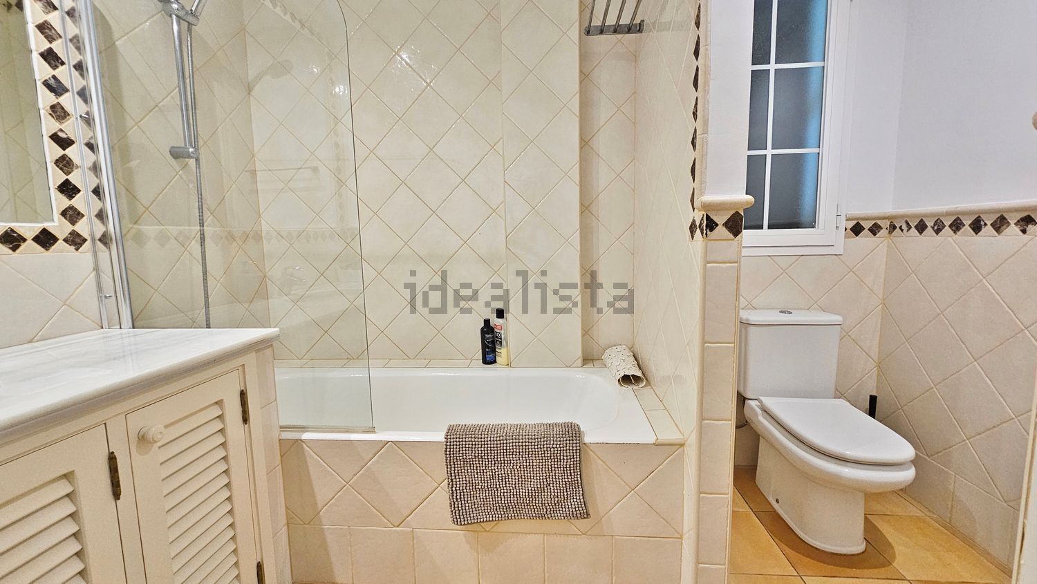 Chalet with direct beach access in Santanyí — Bathroom