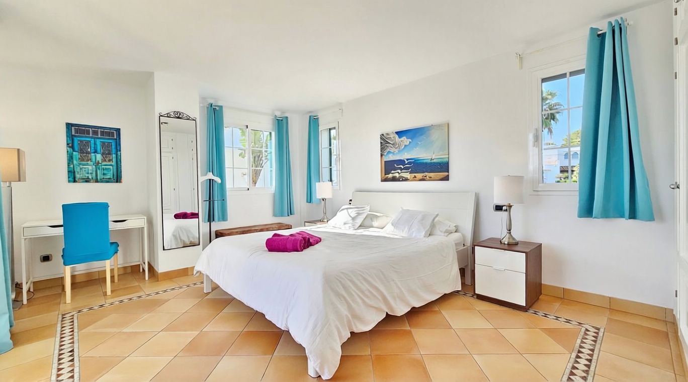 Chalet avec accès direct à la plage à Santanyí — Chambre