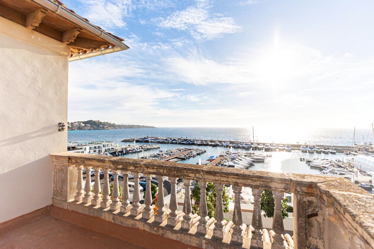 Chalet with direct beach access in Palma de Mallorca