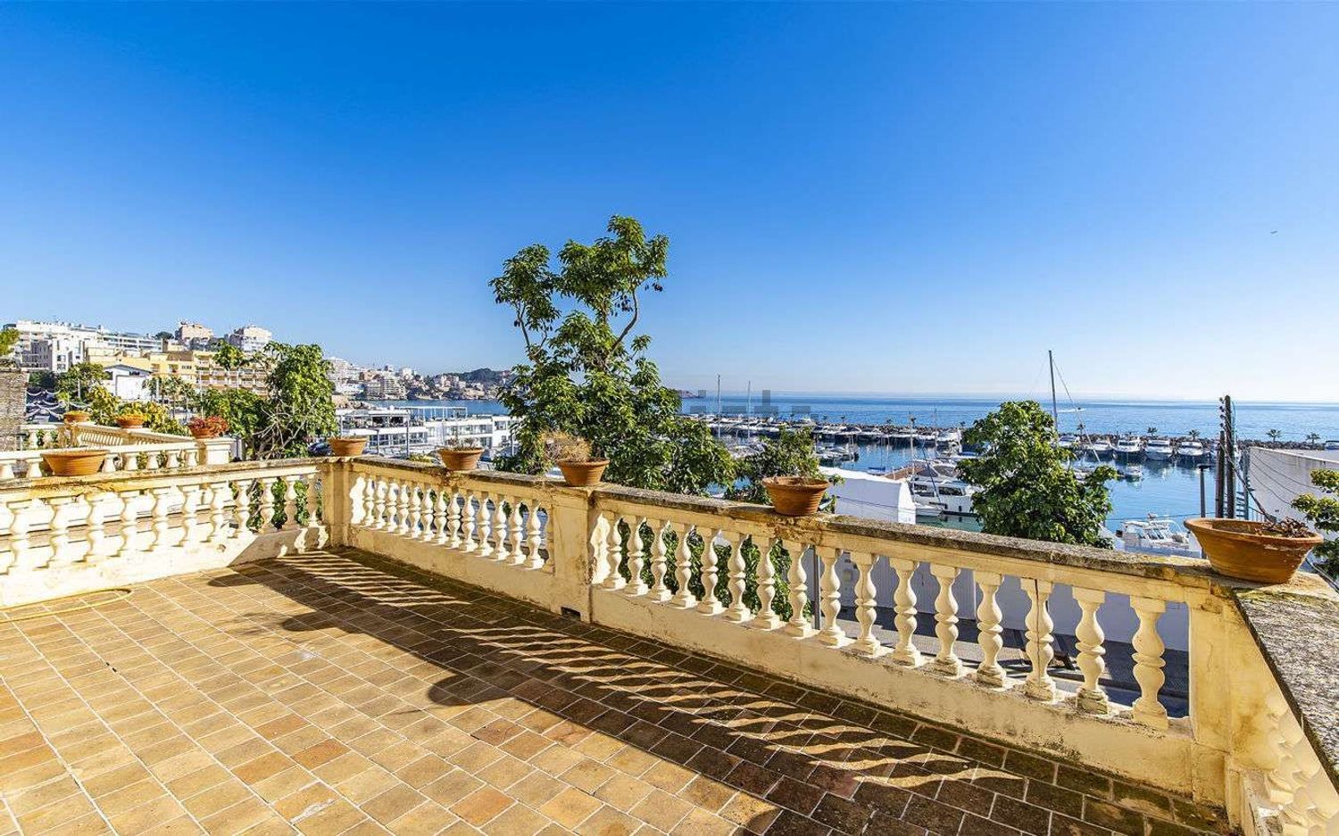Chalet with direct beach access in Palma de Mallorca