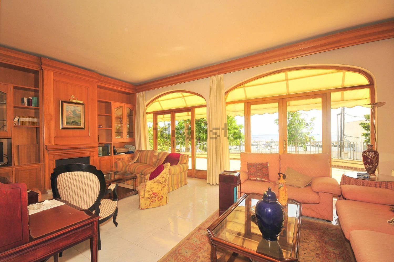 Chalet with direct beach access in Palma de Mallorca — Living room