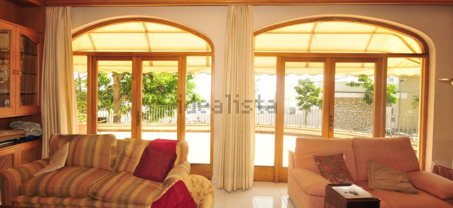 Chalet with direct beach access in Palma de Mallorca — Living room