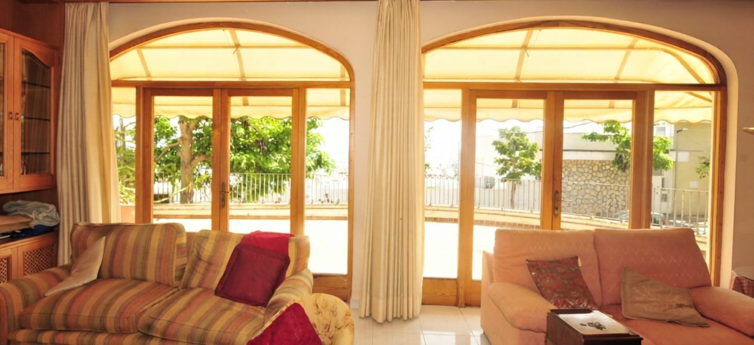 Chalet con acceso directo a playa en Palma de Mallorca — Salón