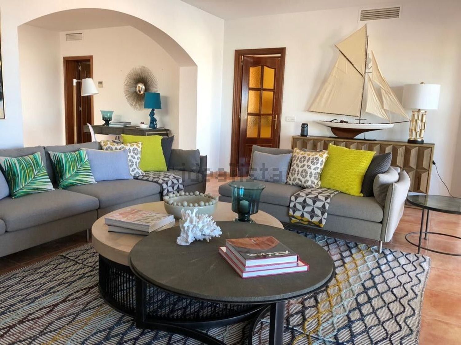 Chalet mit direkter Strandzugang in Calvià — Wohnzimmer