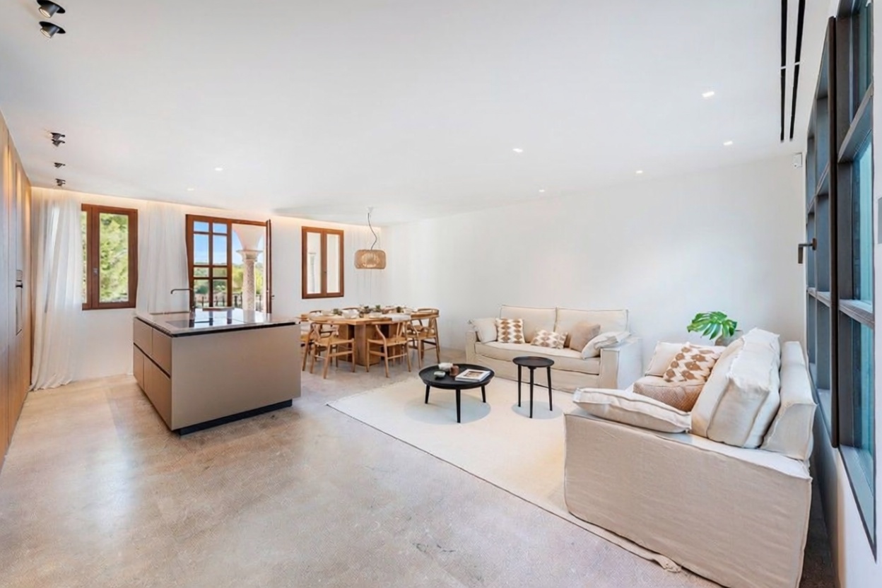 House with direct beach access in Felanitx — Living room