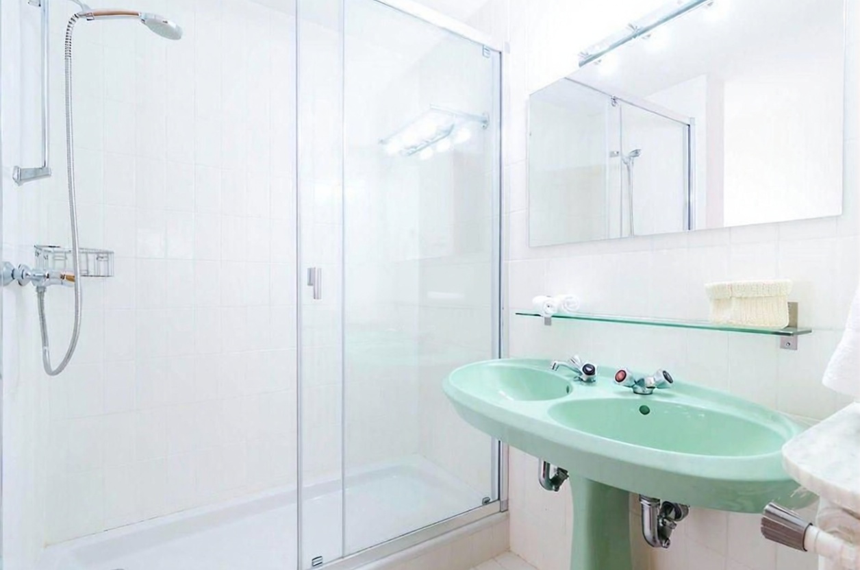 Chalet con acceso directo a playa en Llucmajor — Baño