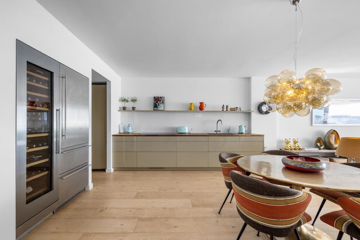Beachfront flat in Palma de Mallorca — Kitchen