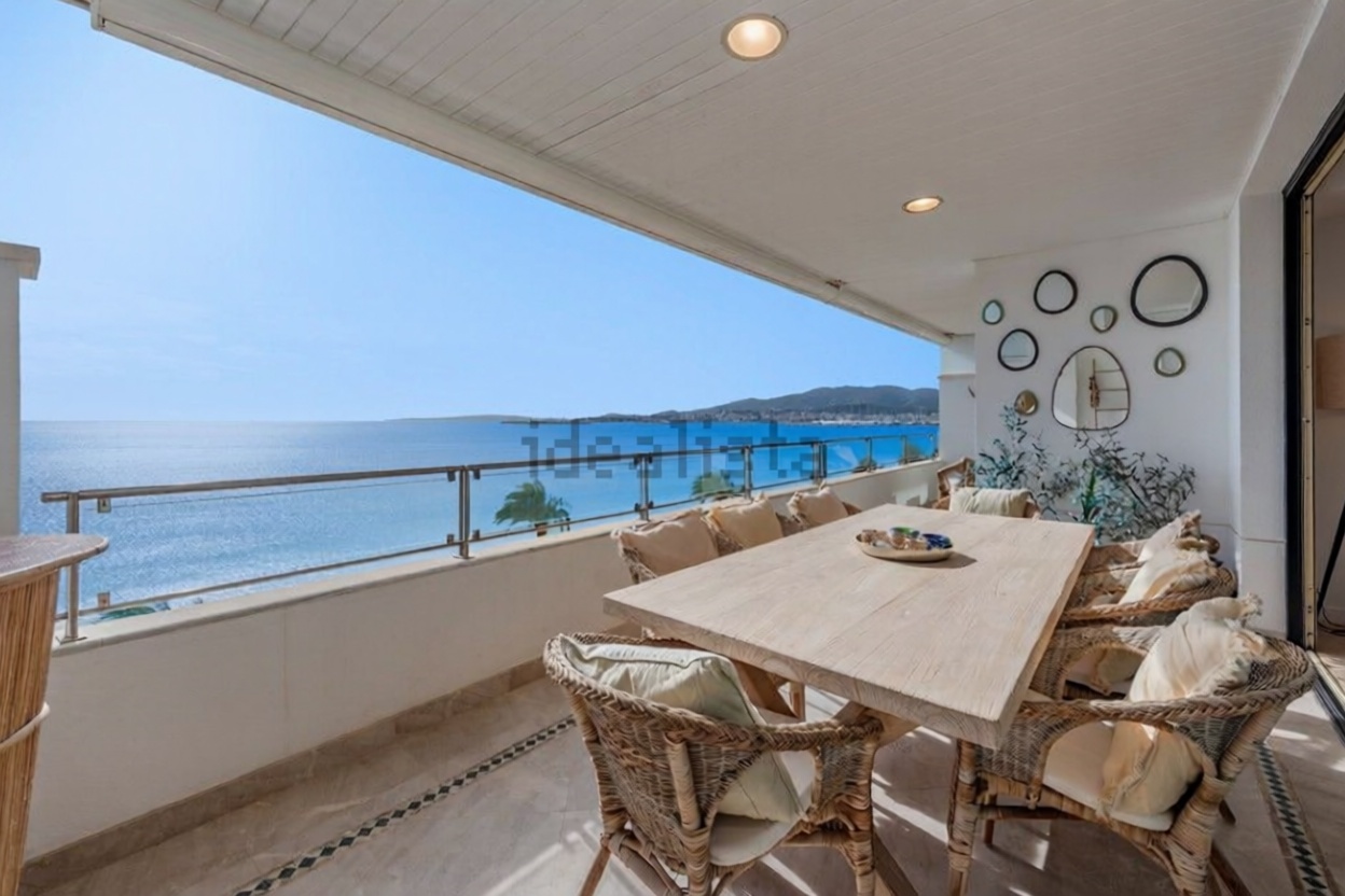 Beachfront flat in Palma de Mallorca