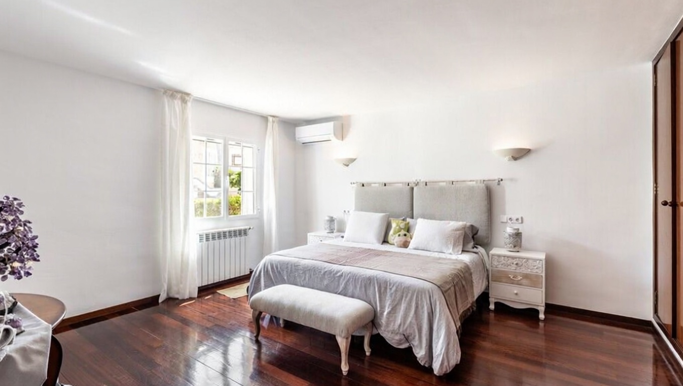 Chalet mit direkter Strandzugang in Alcúdia — Schlafzimmer