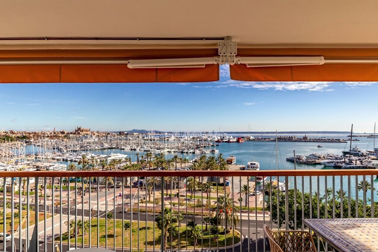 Beachfront flat in Palma de Mallorca