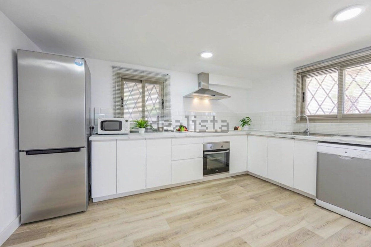 Beachfront flat in Alcúdia — Kitchen