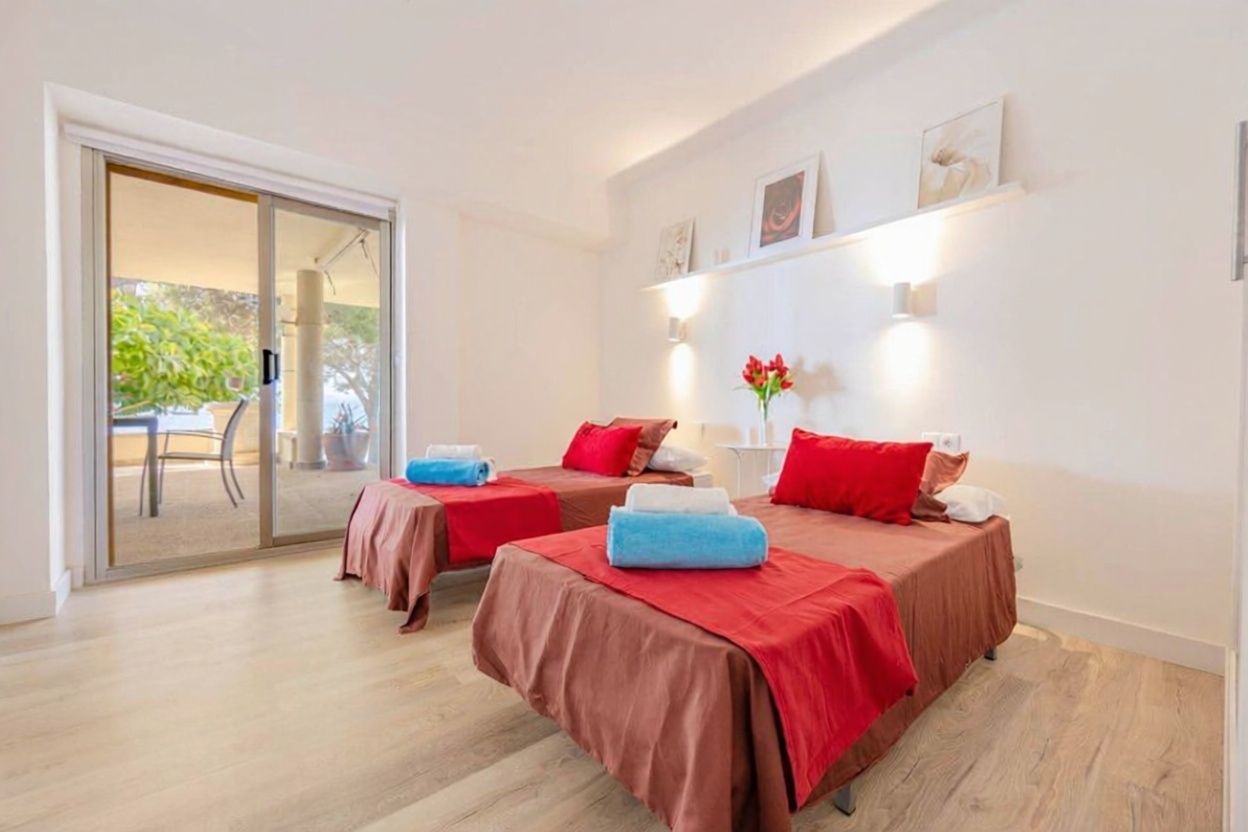 Beachfront flat in Alcúdia — Bedroom