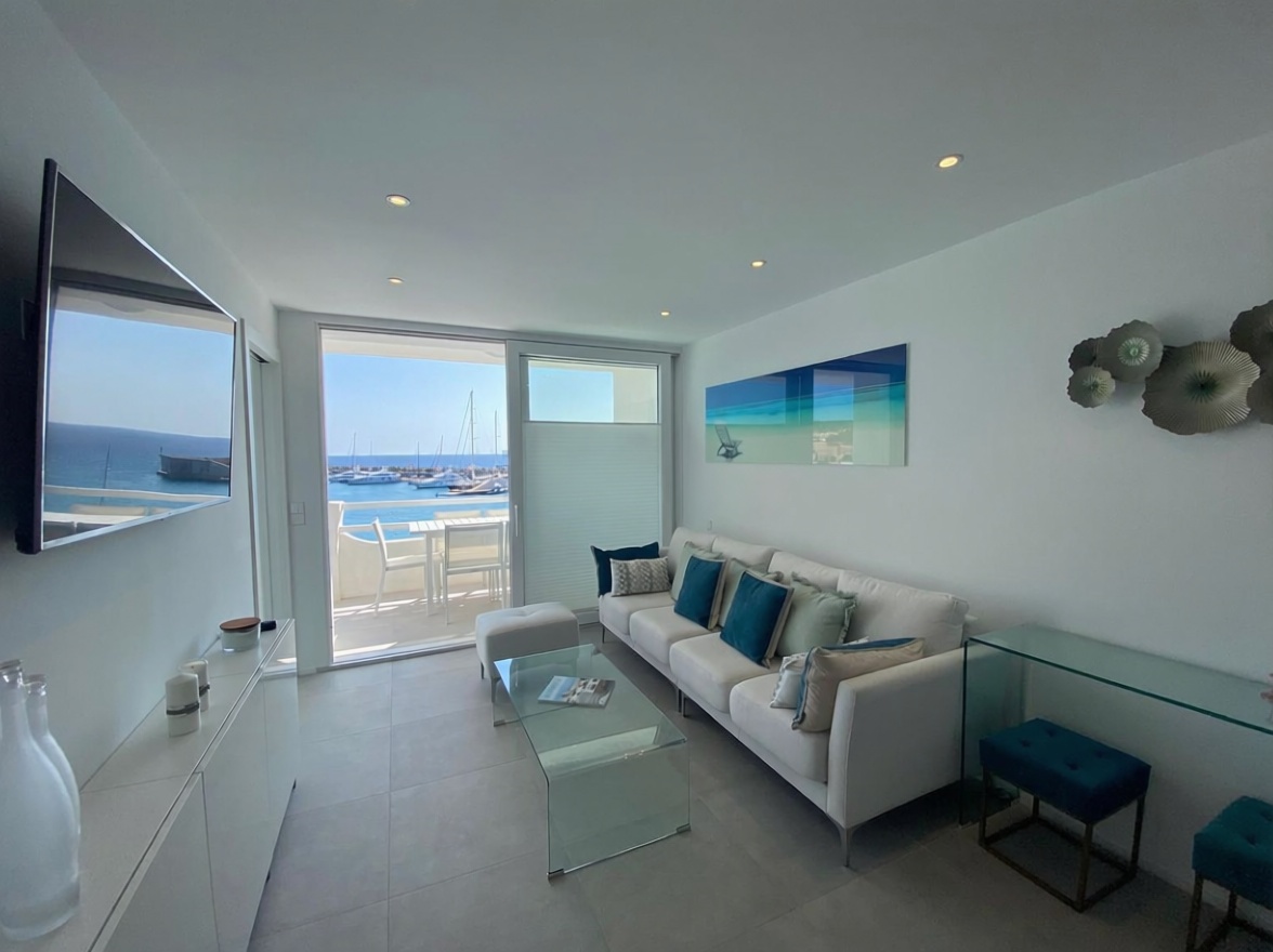 Apartamento em primeira linha de praia em Calvià — Sala