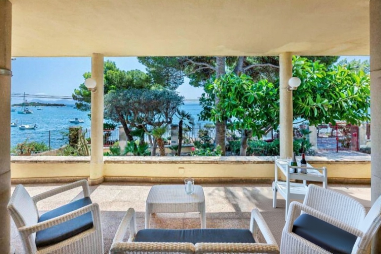 Beachfront flat in Alcúdia