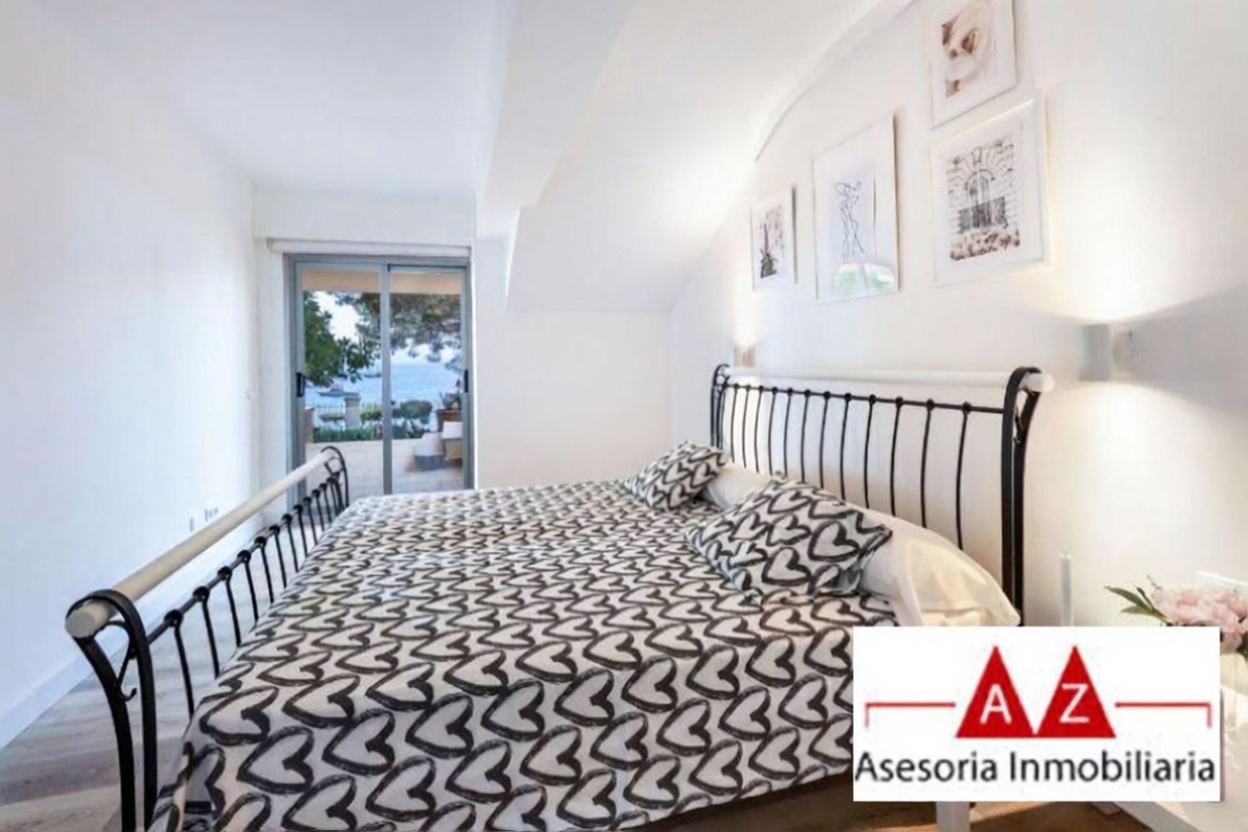 Beachfront flat in Alcúdia — Bedroom