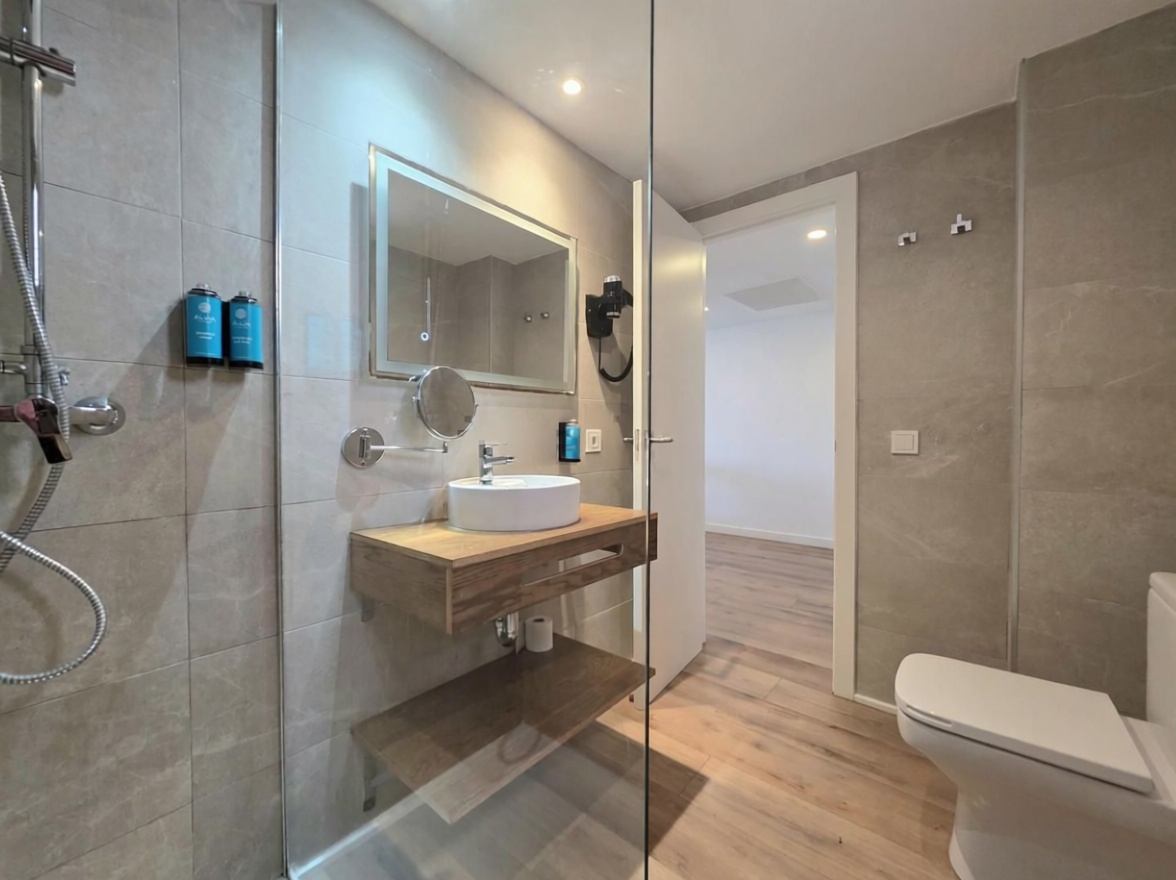 Appartement en première ligne de plage à Santanyí — Sanitaires