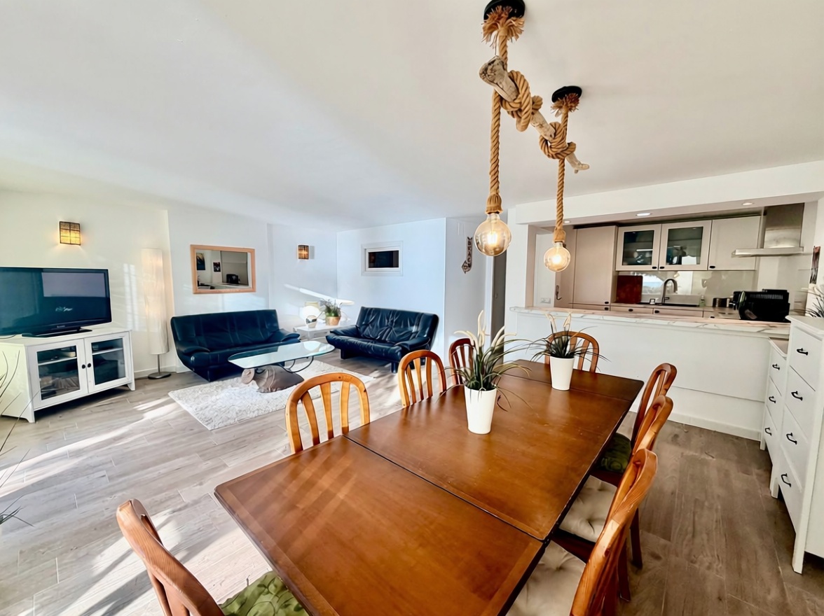 Wohnung in erste Strandlinie in Calvià — Küche