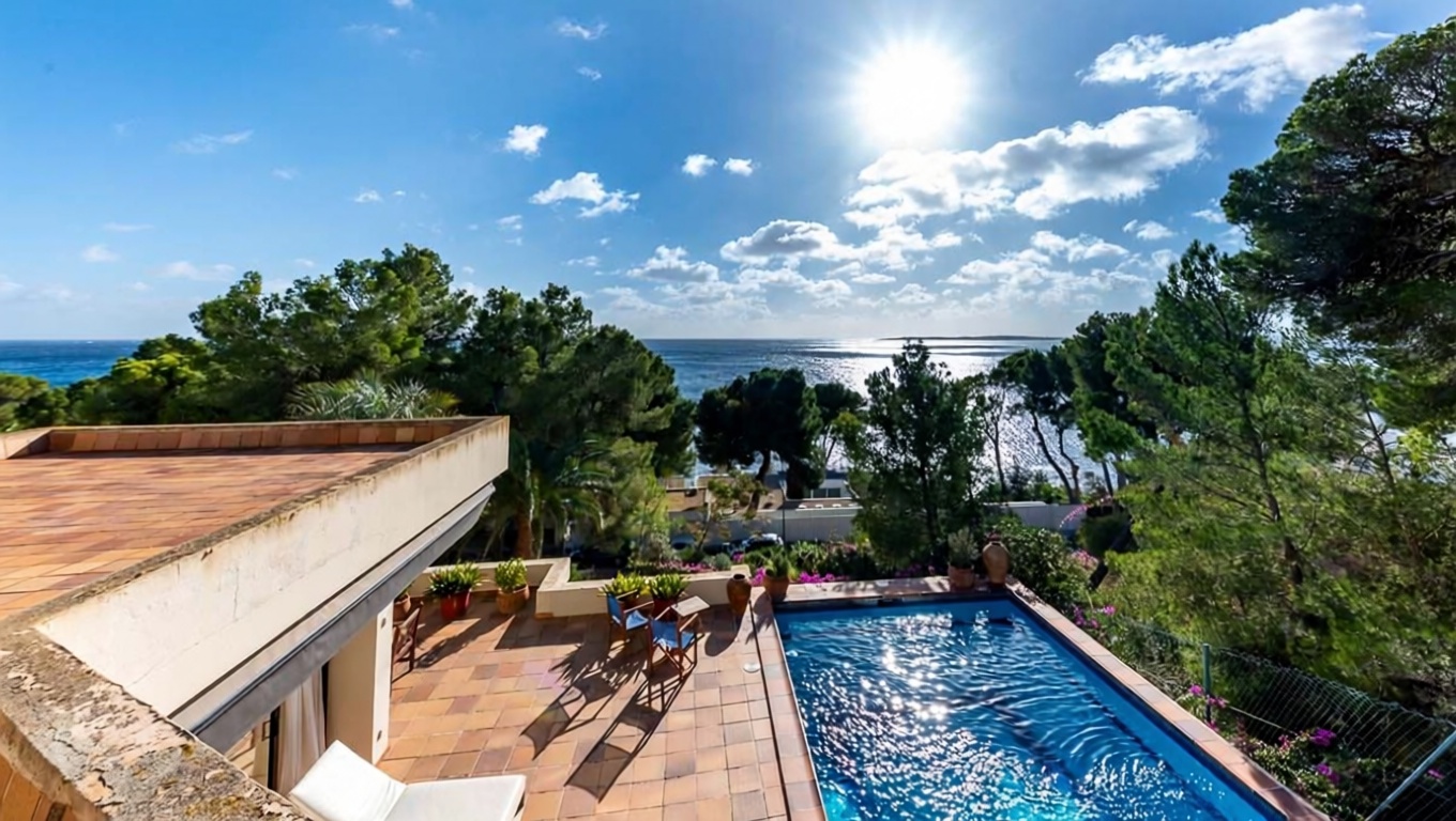 Chalet with direct beach access in Mallorca, Balears (Illes)