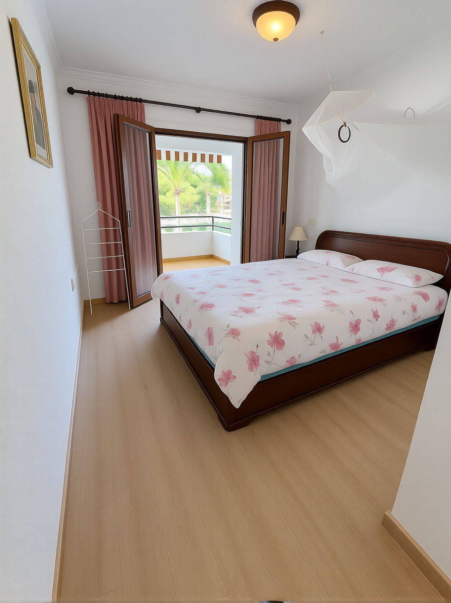 Beachfront flat in Calvià — Bedroom
