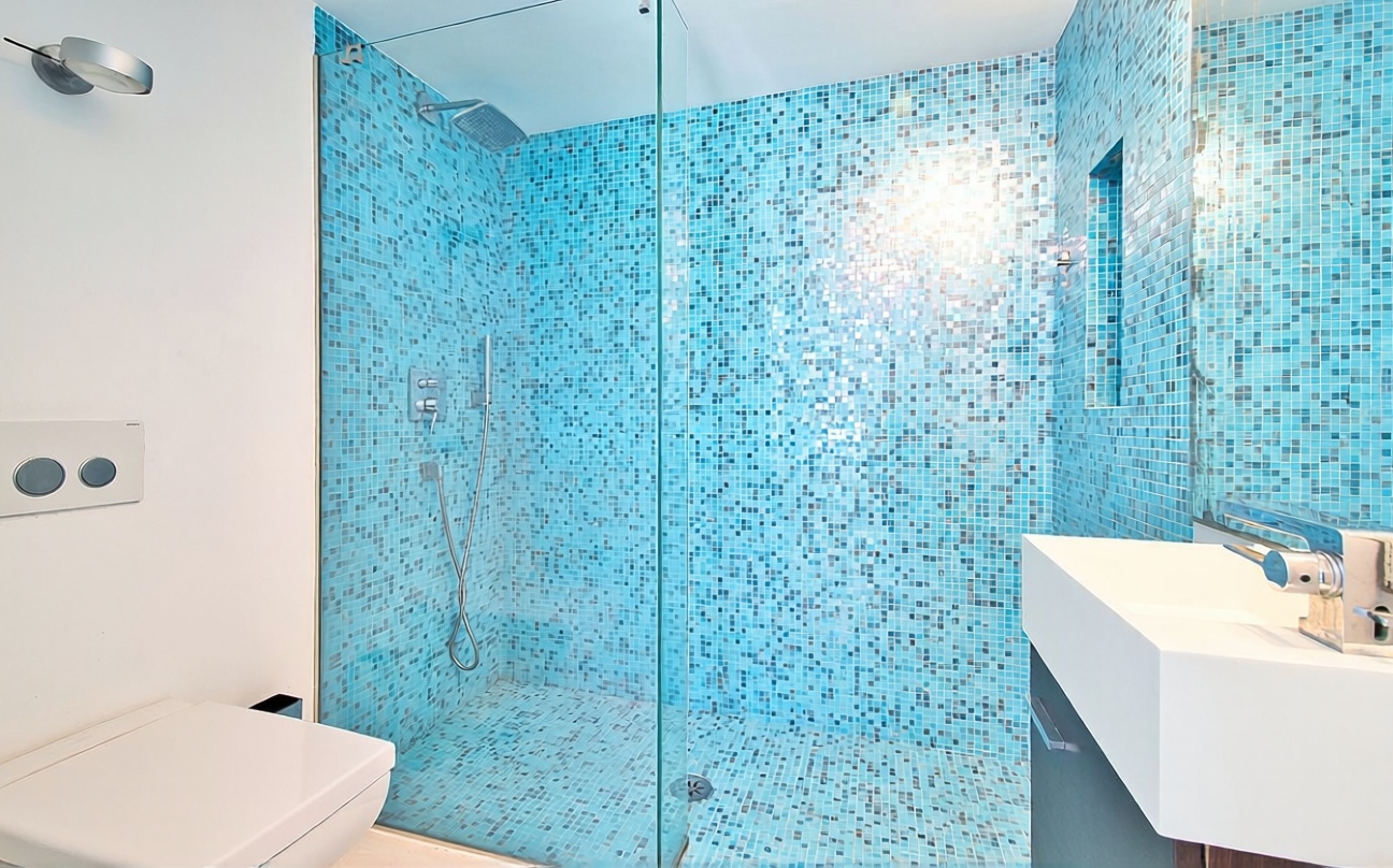 Beachfront flat in Andratx — Bathroom