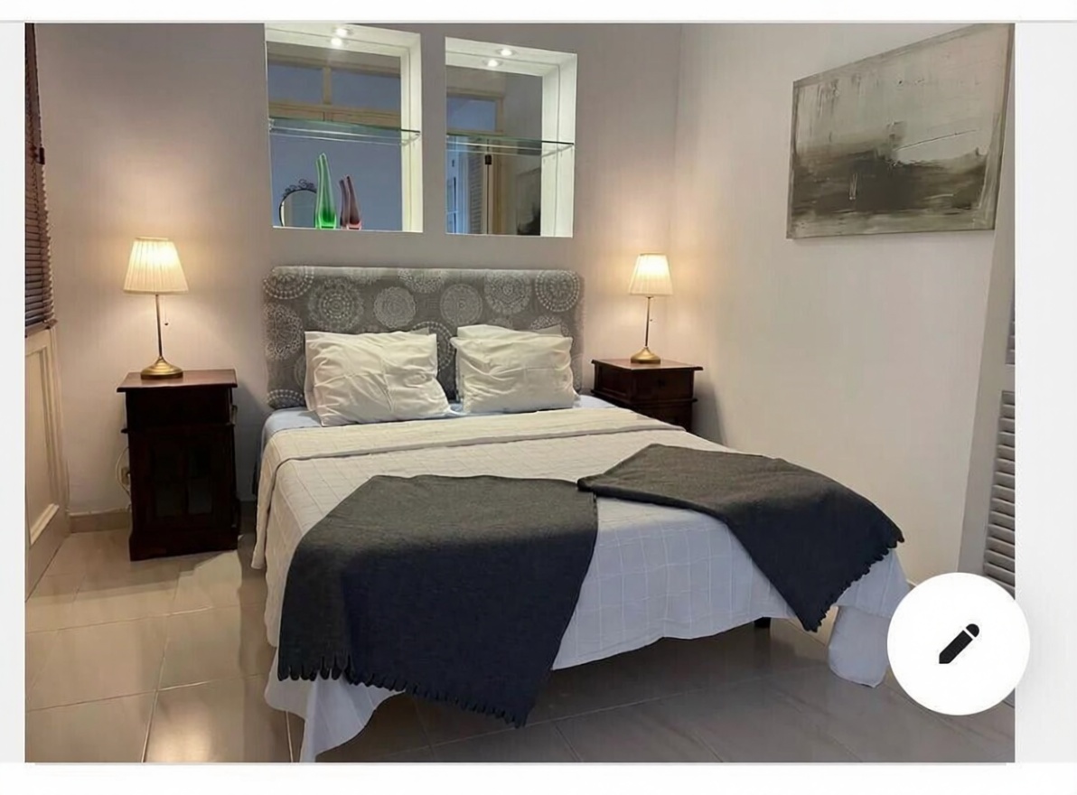Beachfront flat in Palma de Mallorca — Bedroom