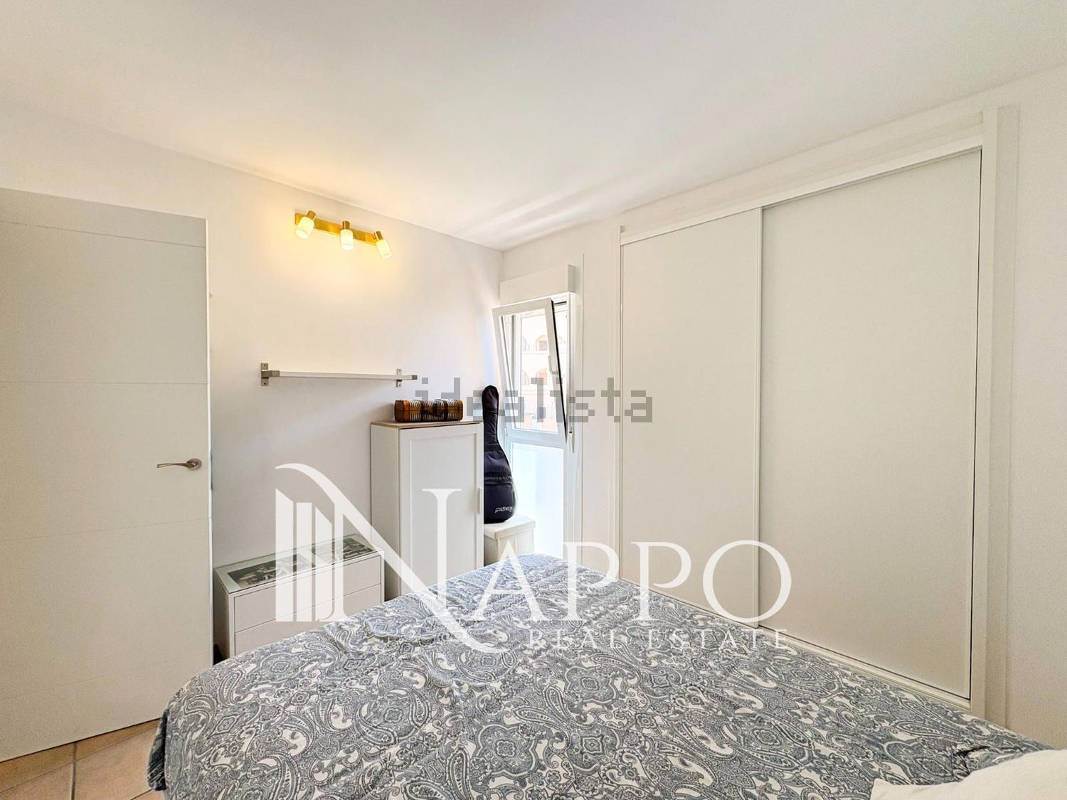 Piso en primera línea de playa en Calvià — Dormitorio