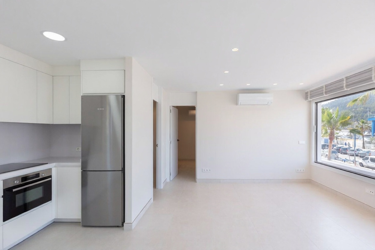 Beachfront flat in Andratx — Kitchen