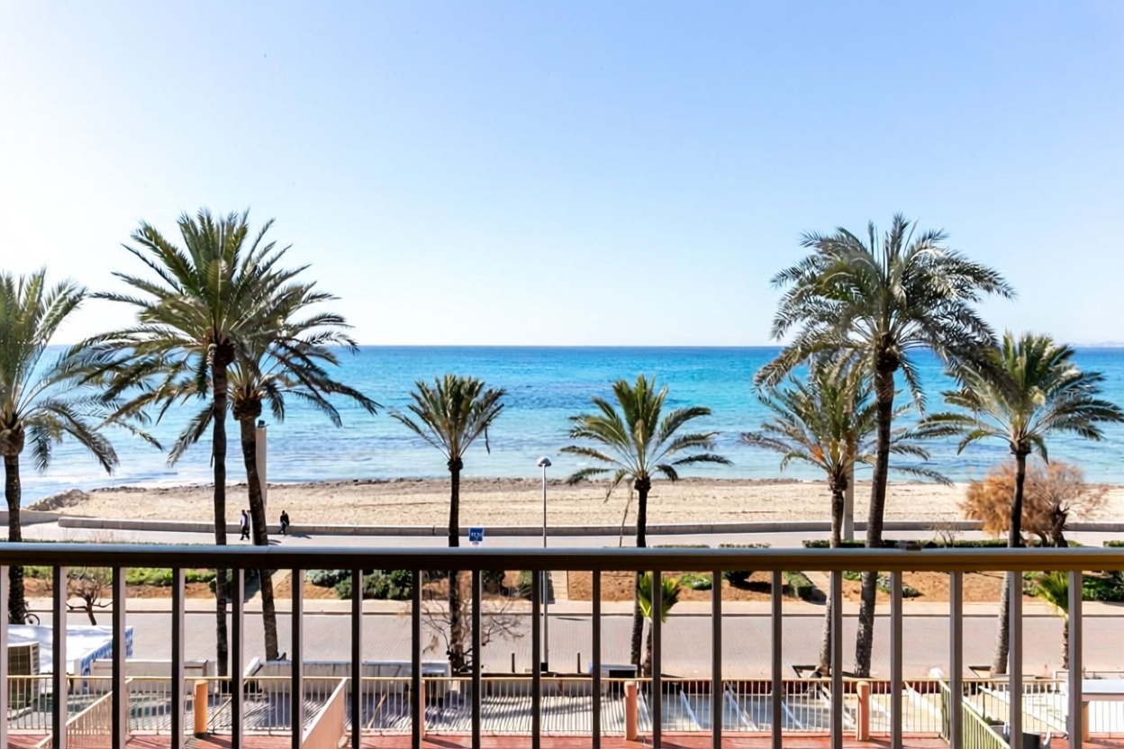 Beachfront flat in Palma de Mallorca
