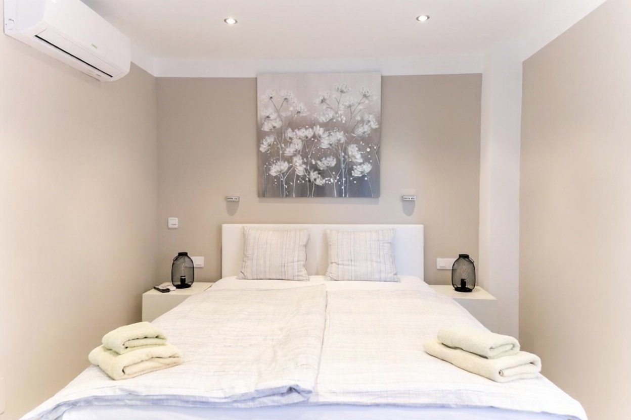 Beachfront flat in Palma de Mallorca — Sea terrace