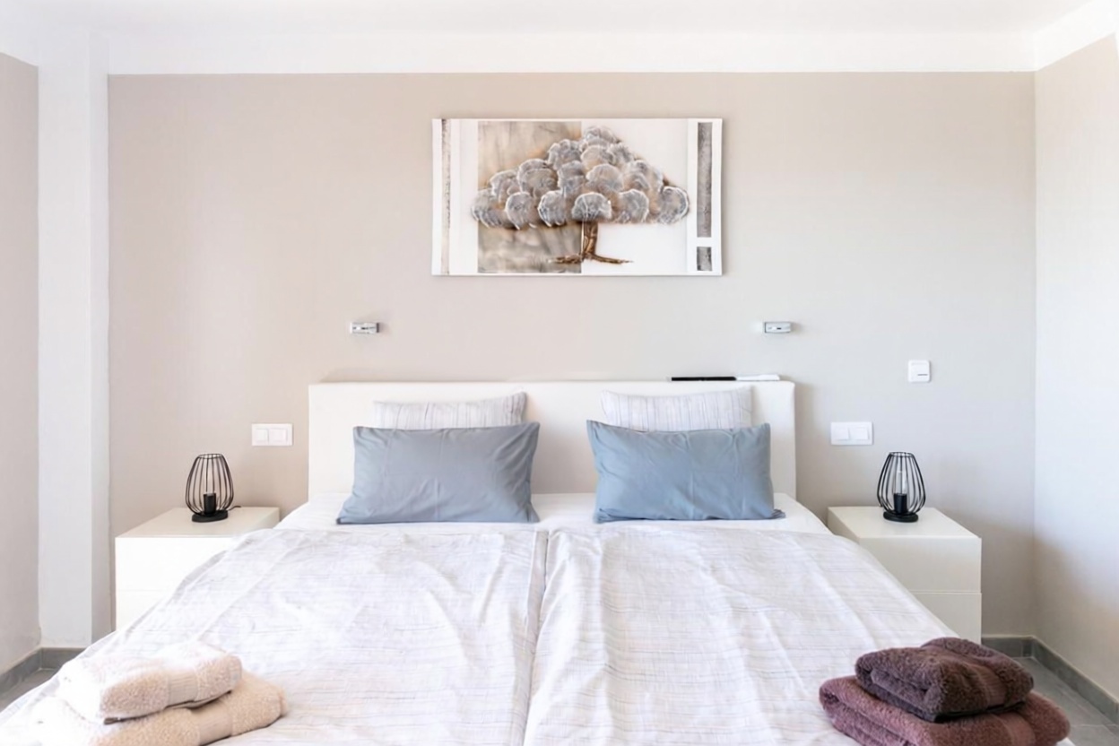 Beachfront flat in Palma de Mallorca — Bedroom