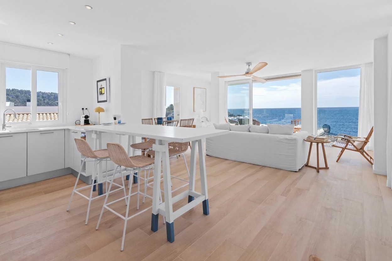 Beachfront flat in Andratx — Kitchen