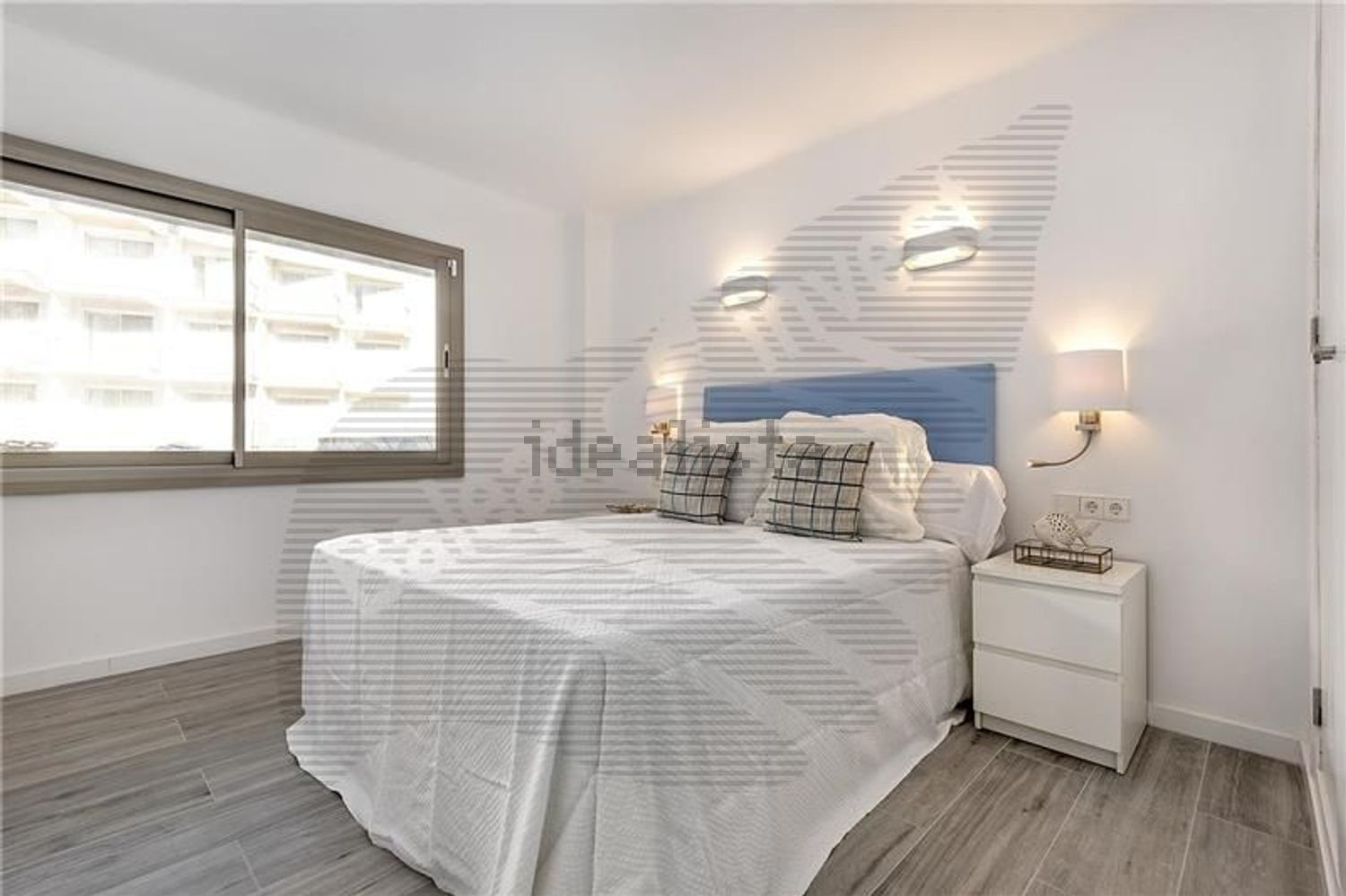 Apartamento em primeira linha de praia em Palma de Mallorca — Quarto