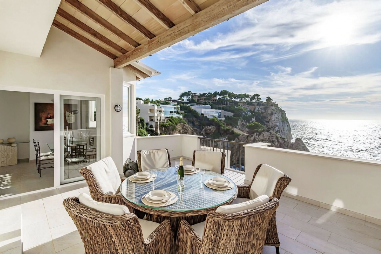 Beachfront flat in Calvià