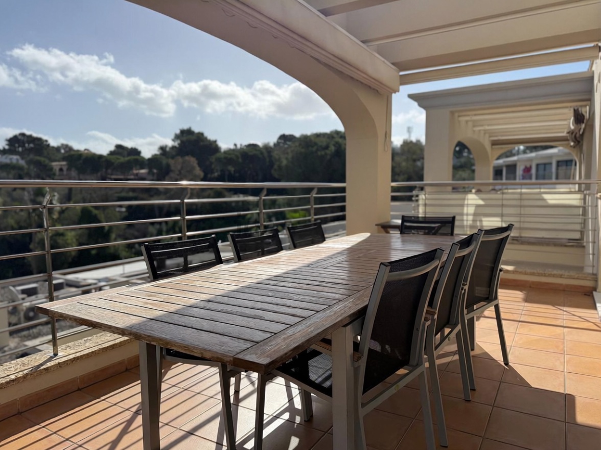 Piso en primera línea de playa en Manacor — Vista mar