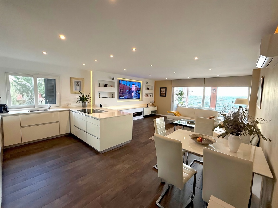 Wohnung in erste Strandlinie in Calvià — Wohnzimmer