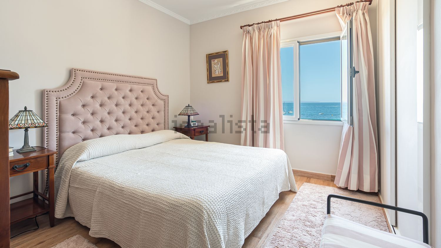 Beachfront flat in Calvià — Bathroom