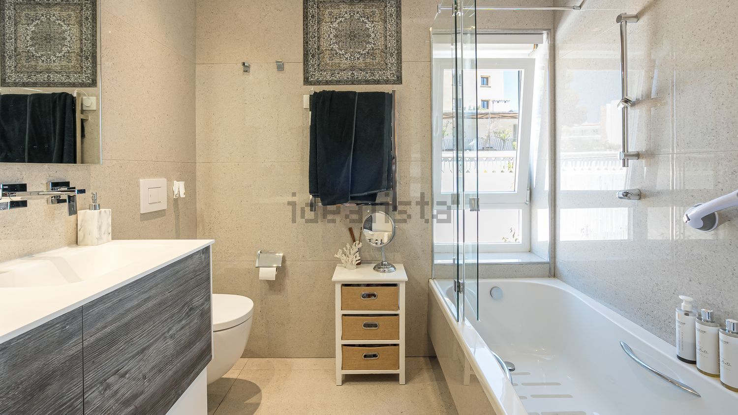 Beachfront flat in Calvià — Bedroom