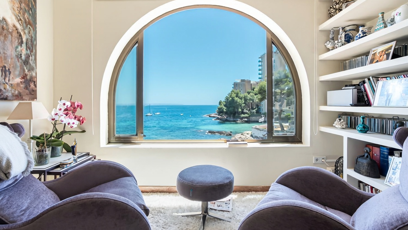 Wohnung in erste Strandlinie in Calvià — Wohnzimmer