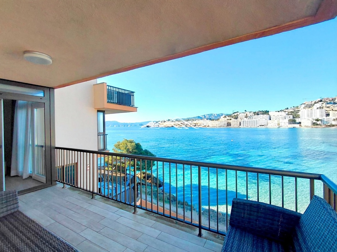 Beachfront flat in Calvià