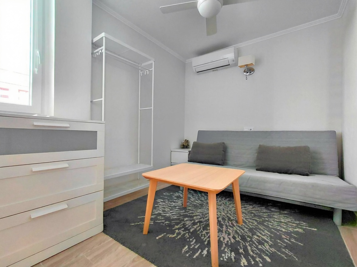 Beachfront flat in Calvià — Bedroom