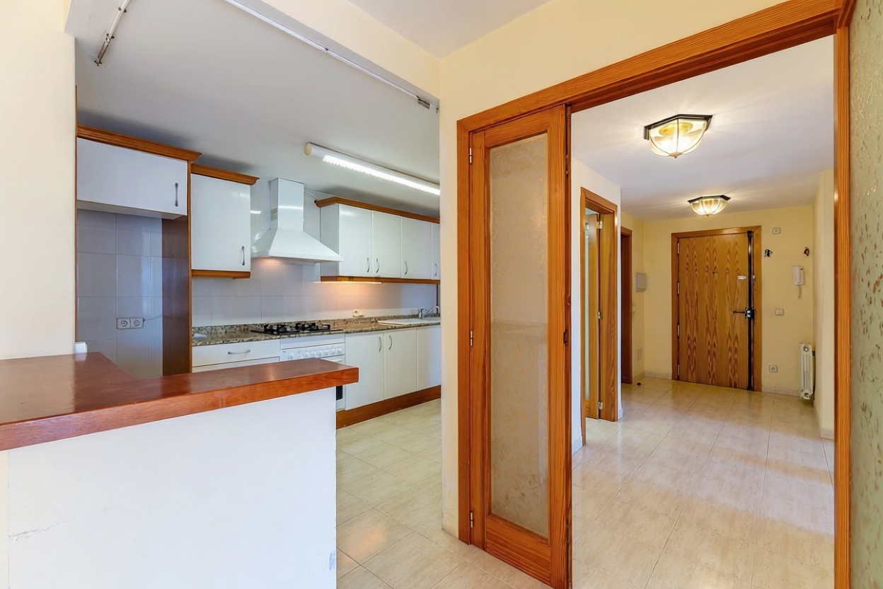 Beachfront flat in Palma de Mallorca — Kitchen