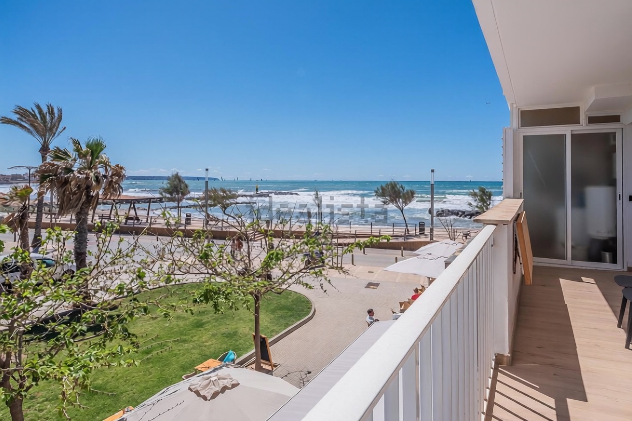 Beachfront flat in Palma de Mallorca