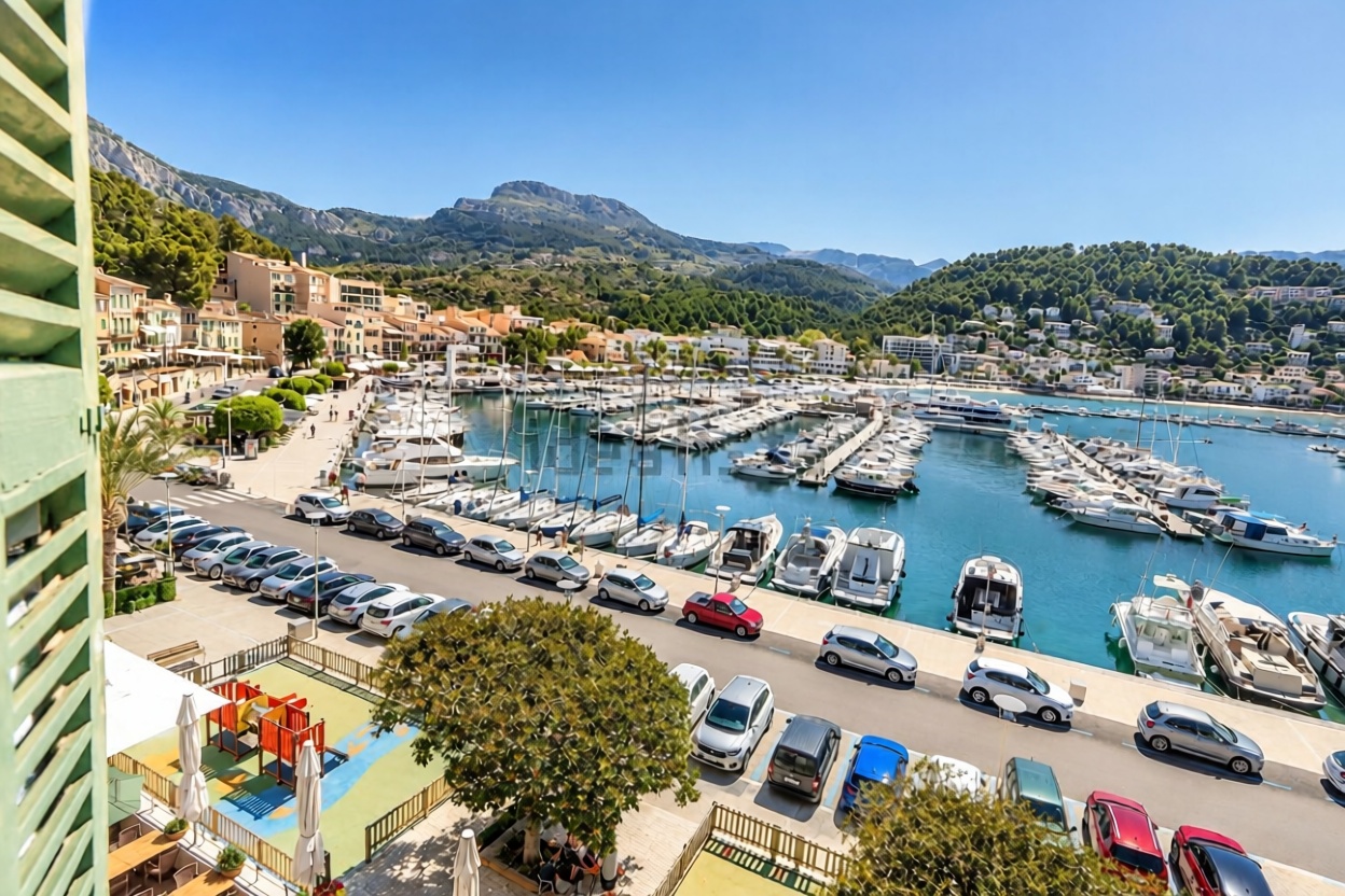 Beachfront duplex in Mallorca, Balears (Illes) — Sea view