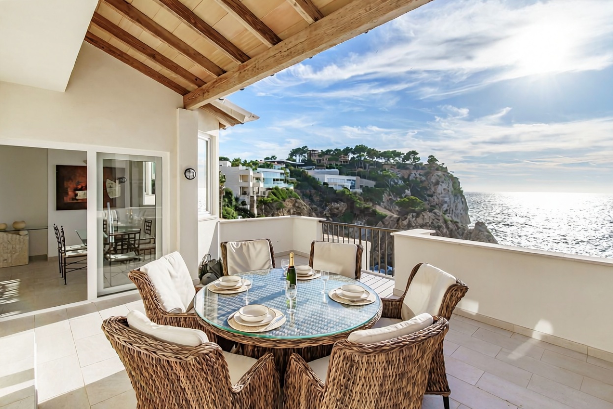 Beachfront flat in Calvià